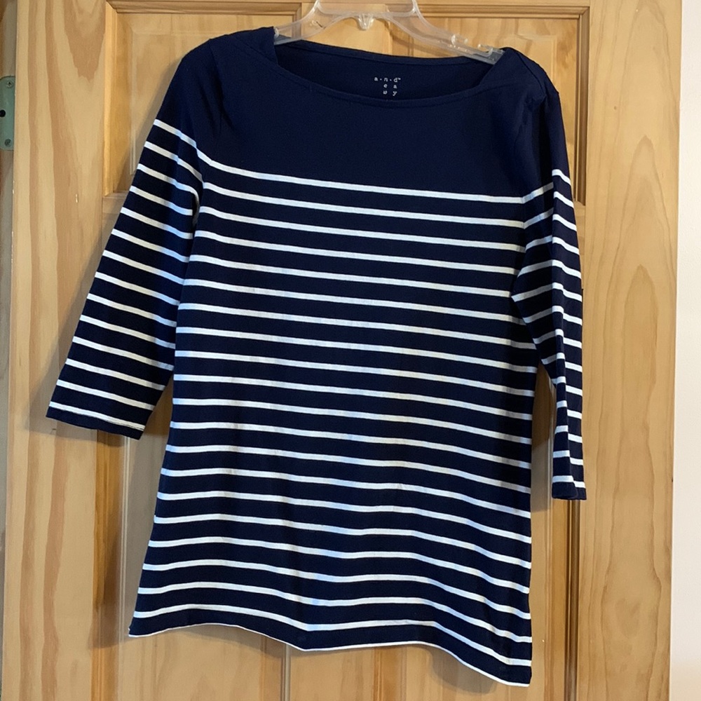 3/4 sleeve shirt